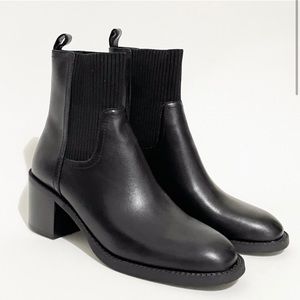 STEVEN MADDEN Admire Black Leather Heeled Round Toe Bootie